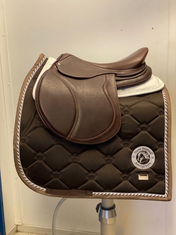 VCFS Sprangsal Cosmic  TERAPAUTISKEPANELER ER DET KR 10.000,- I 