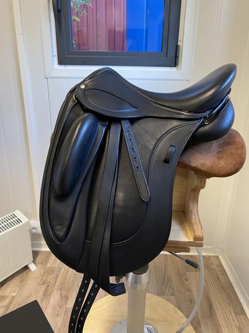 Hovedbilde AL Dressursal Kizomba